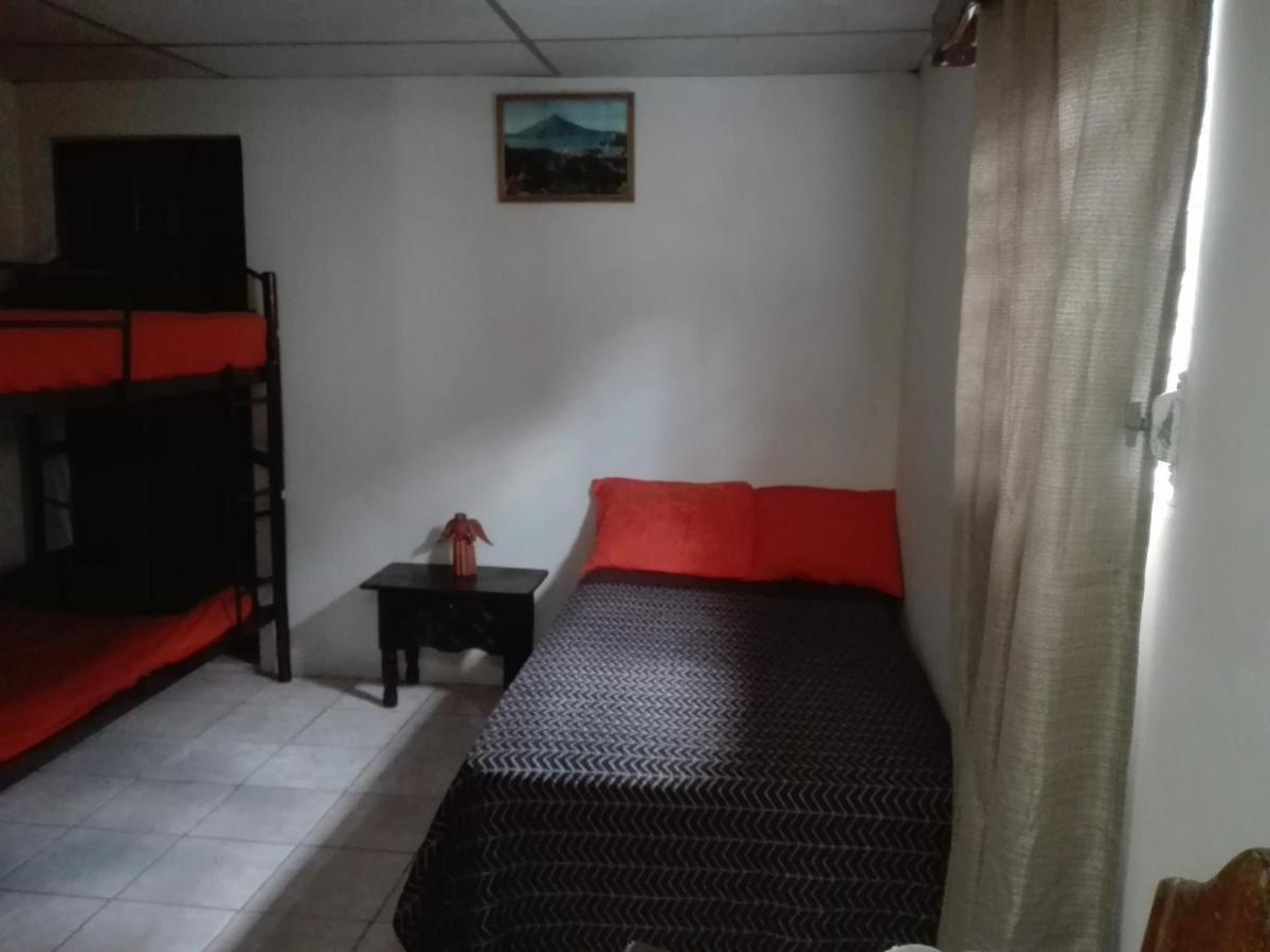 Huellas Hostal Antigua Extérieur photo